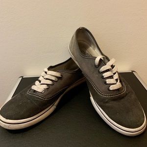 Vans Authentic- Women’s
